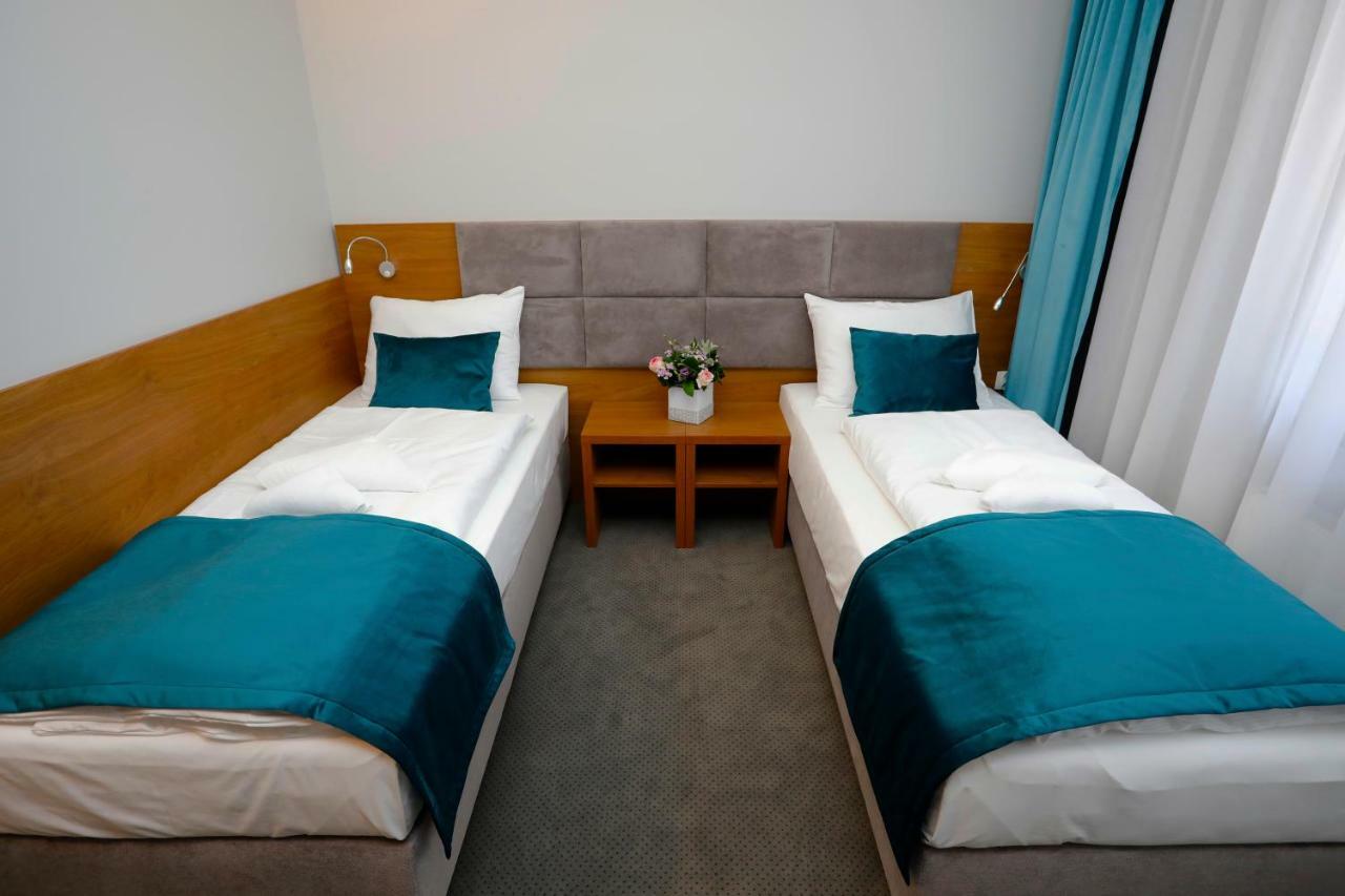 Stary Mlyn Hotel Swidnica  Exterior photo